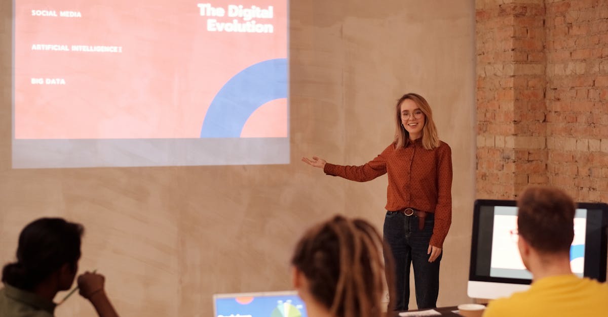 微信号出售:短信对于我们生活的不可或缺性。