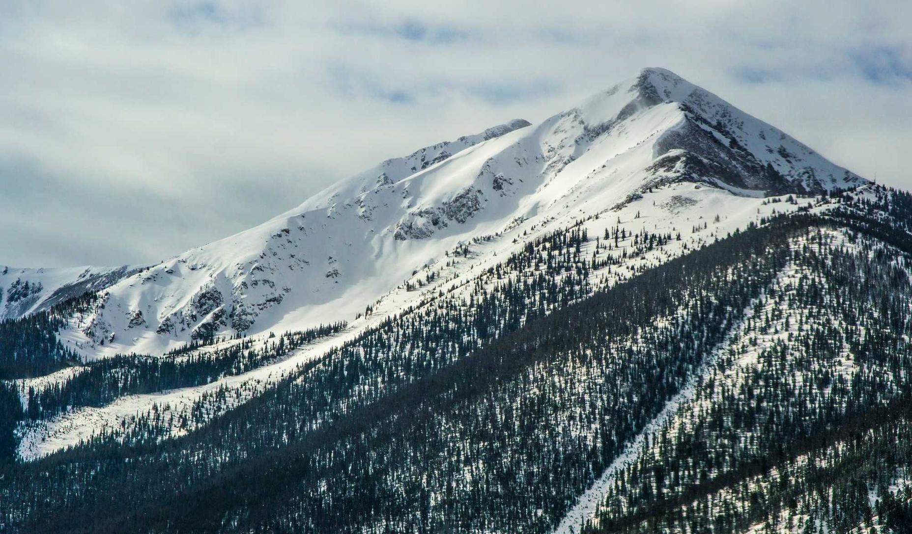 伊对实名账号：代理平台管理系统